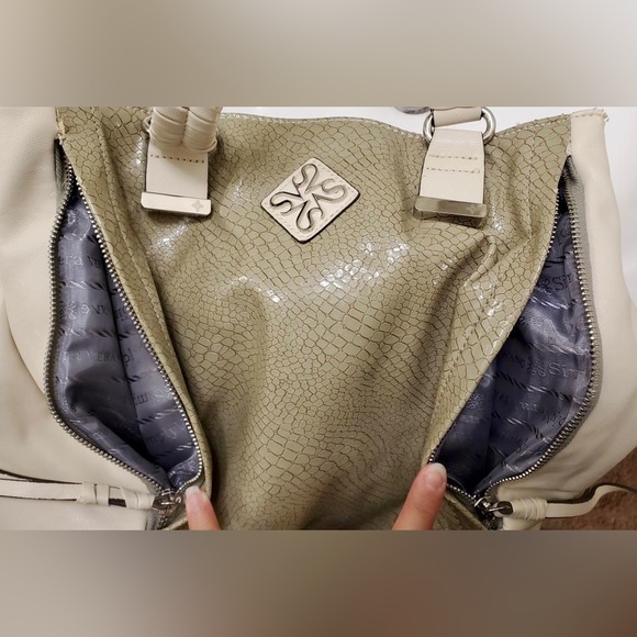NW Simply Vera Wang Beige/Gray Faux Leather Snake Skin Tote Purse/Shoulder Bag - Picture 4 of 8